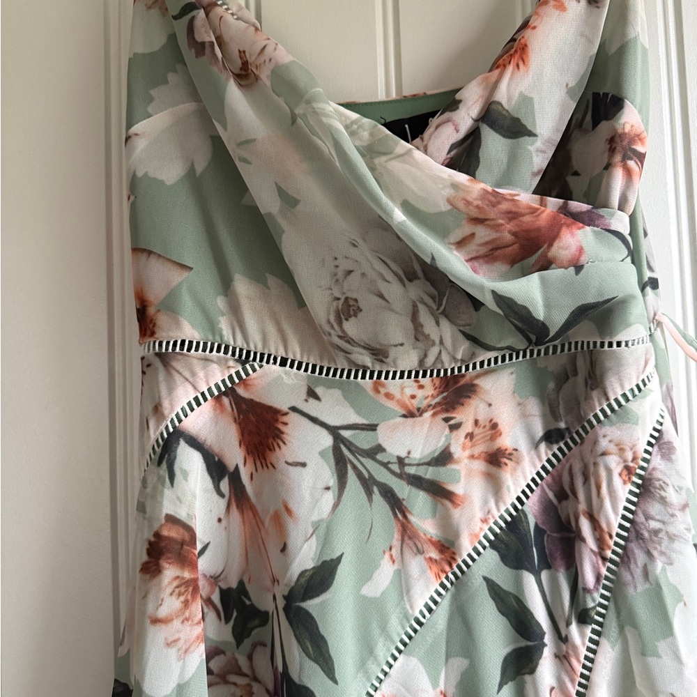 Lulu's Floral Sage Maxi Dress - Picture 3 of 4